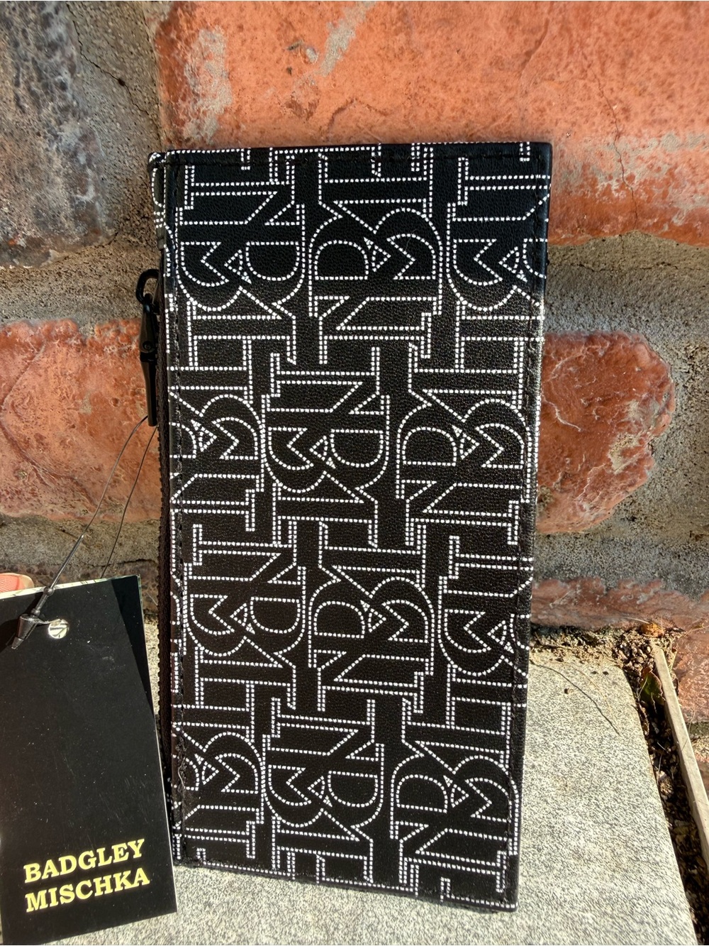 Badgley Mischka Black Card Holder Wallet - Picture 2 of 2